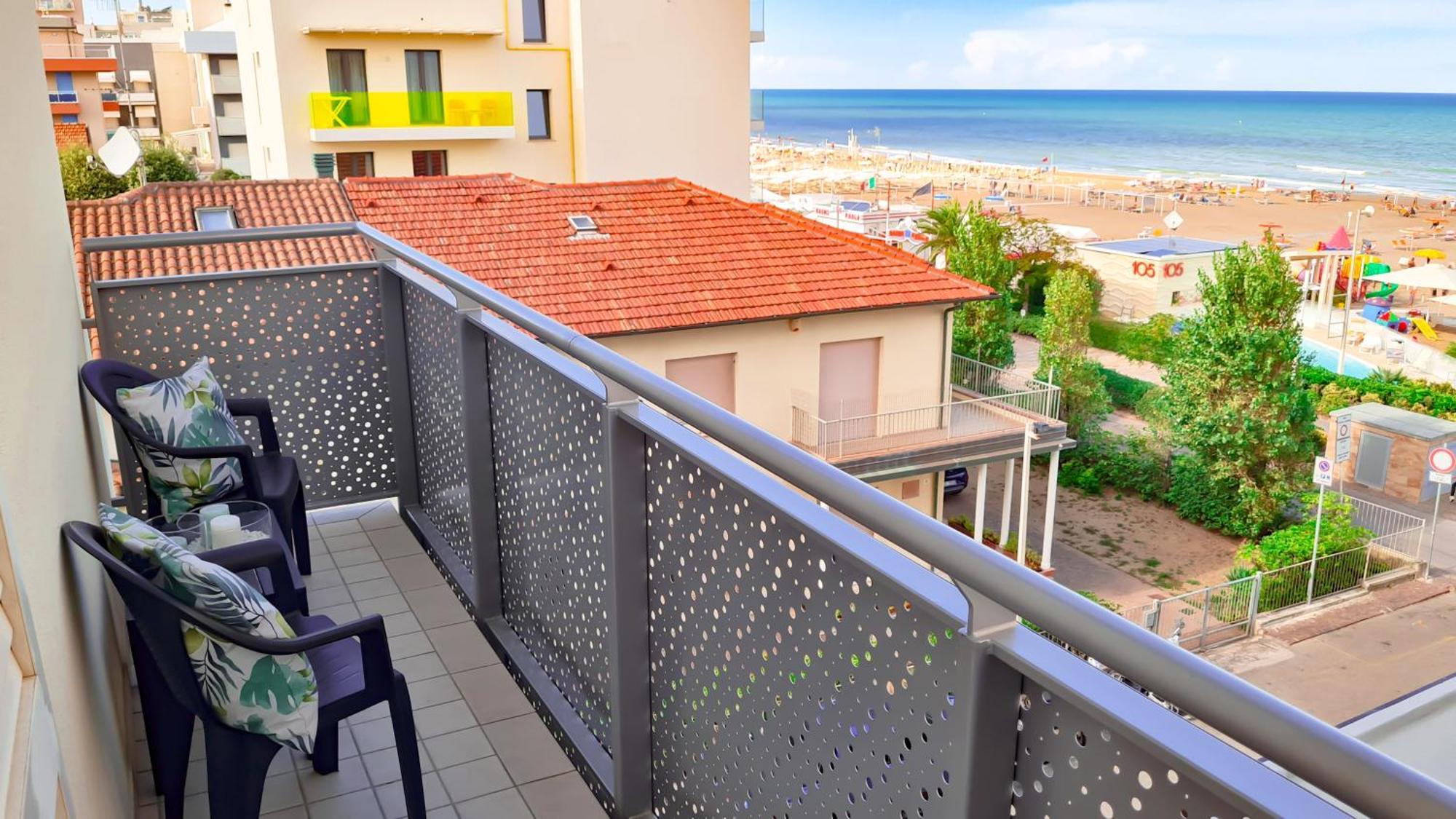 Residence Marittimo Riccione Exterior foto